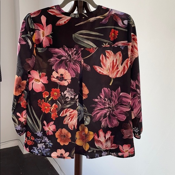 NWT J. CREW V-Neck Top In Midnight Dutch Floral - Picture 5 of 7